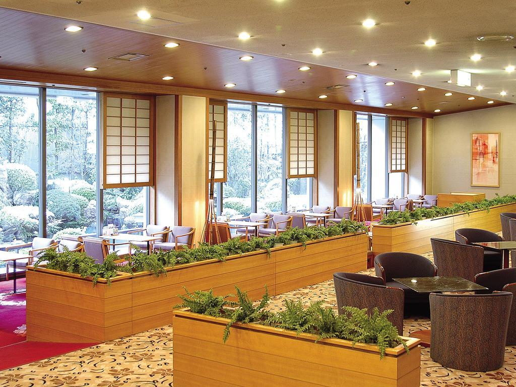 The Crown Palais New Hankyu Kochi Exterior foto