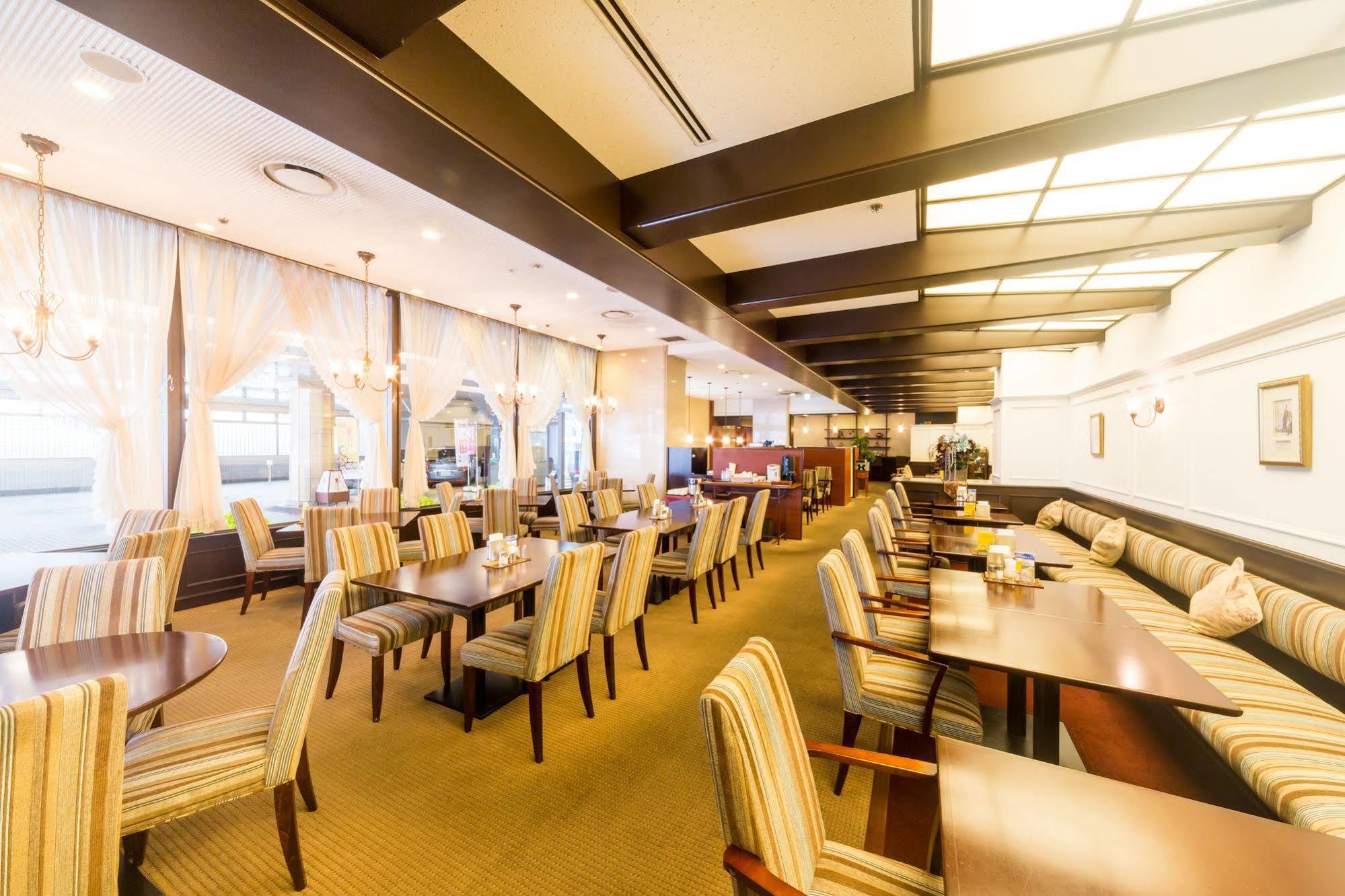 Hotel The Crown Palais New Hankyu Kochi Exterior foto